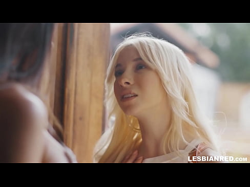 ❤️ છોકરી થોડા મહિના પછી ઘરે આવે છે અને તેની સાવકી મમ્મીની ચૂત ખાઈને સમાપ્ત થાય છે અમારા પર  ❌❤