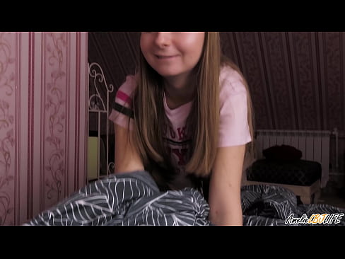 ❤️ બ્લોન્ડી તેના BFF ને ઊંડાણપૂર્વક ચૂસે છે અને તેના મોંમાં કમ મેળવે છે અમારા પર  ❌❤